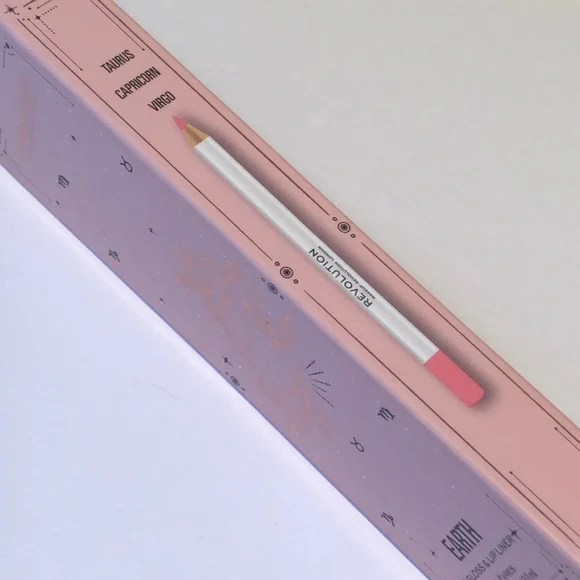 Makeup Revolution London Earth Taurus Capricorn Virgo Lip Gloss Lip Liner Kit - Picture 4 of 12